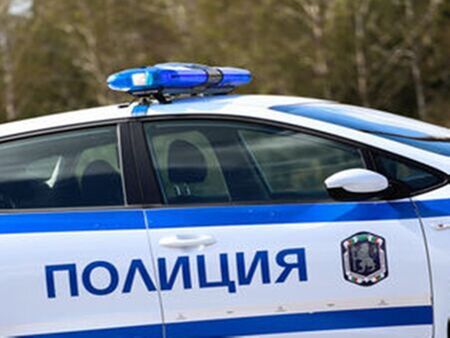 Мъж шофира безобразно в...