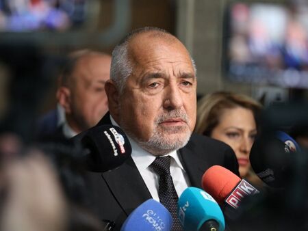 Опитваме се да спасим калпавото управление на служебното правителство Това