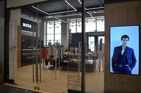 Това е идеалният момент да обновите гардероба си с нови