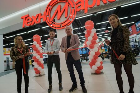 Техномаркет Бургас се премести в Grand Plaza (СНИМКИ)