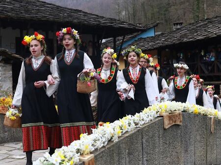 Голям празник е днес, традицията повелява...