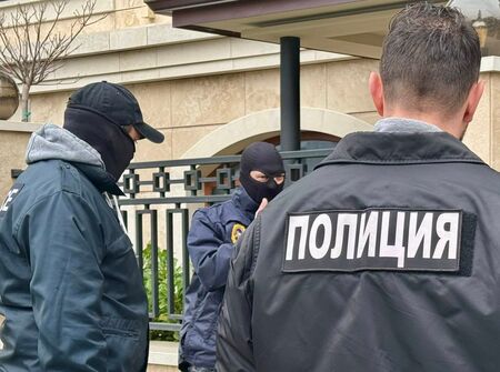 Арести в Бургас при акция на ГДБОП, заловиха мъже с над килограм кокаин
