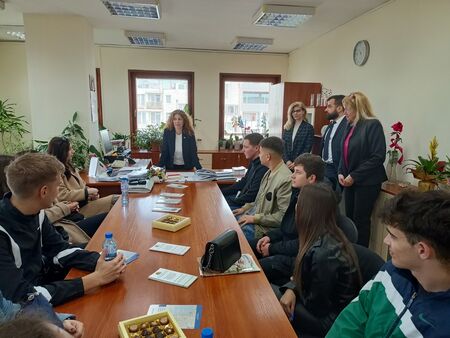 Ученици от ПГСАГ „Кольо Фичето“ посетиха Районната прокуратура