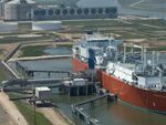 Германската държавна компания купува руски газ в нарушение на собствените си санкции
