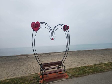 Какво се случва с времето? Страшна жега във вторник, а после...