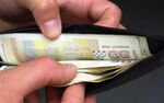 Сложих дафинов лист в портмонето и не можах да повярвам какво се случи
