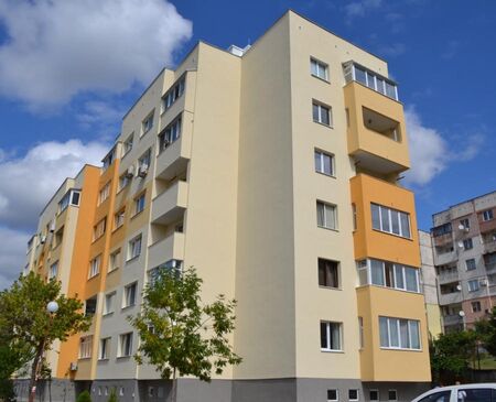 Брокери: Панелките не са лош избор, купувате реална квадратура