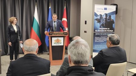 Бургас обединява сили с турски общини в борбата с нелегалните мигранти