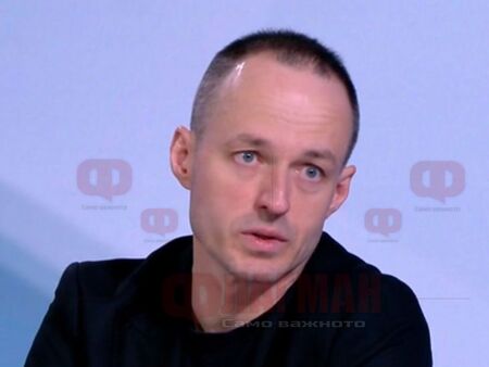 Доц. Стойчо Стойчев очаква догодина, след като изтече мандата, Радев да влезе в политиката. Хората около него искат това, но предишните президенти нямаха успех, напомни той