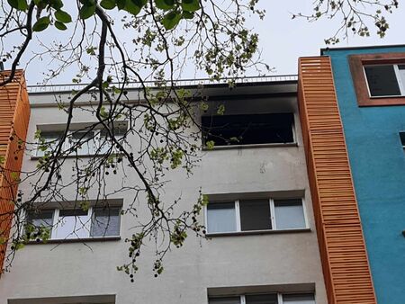 Само във Флагман.бг: Палежът в ж.к.“Зорница“ умишлен, издирват тийнейджър с тротинетка