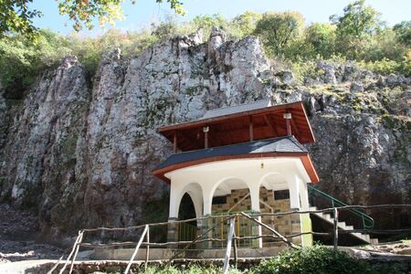 Съпругата на Пламен Бобоков блесна в галерията на Ники Младжов (СНИМКИ)