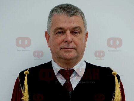 Освещаването на знамето на Първия студентски гвардейски отряд ще е празник за Бургас