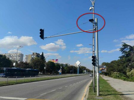 Тази камера се оказа кошмар за шофьорите в Бургас: Заснети са 5300 нарушители