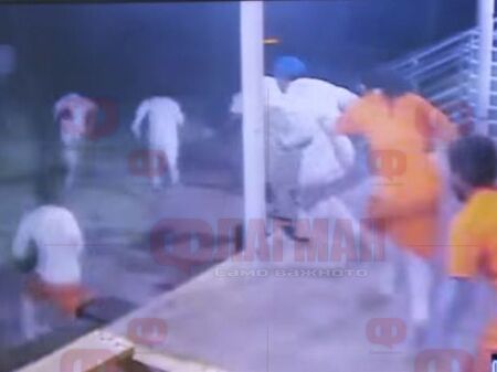 10 затворници избягаха от „Ню Орлий джъстис сентър“ през дупка в тоалетната