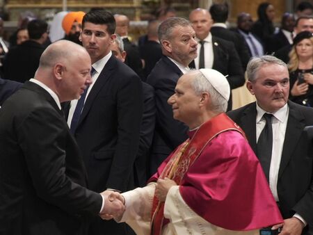 Премиерът поздрави папата