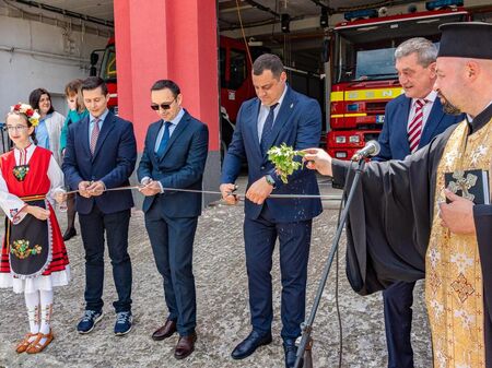 Реновираната пожарна в Царево бе открита с официална церемония