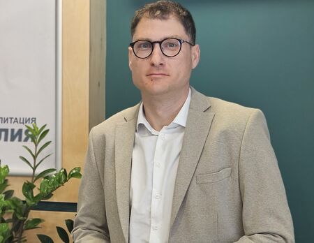 Нов хематолог започва прегледи в Бургас – д-р Борис Кръстев с фокус върху младите жени и железодефицитната анемия