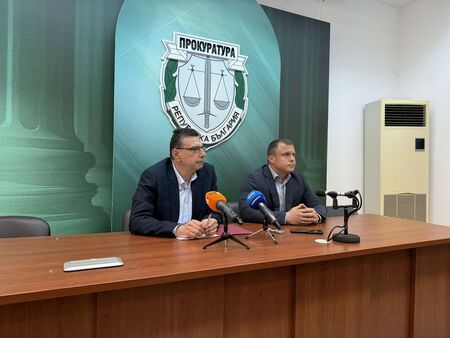 Браунингът на дядо Господин засякъл 3 пъти след убийството в Сарафово - искал да се самопростреля в главата