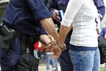 Задържаха българка, издирвана от САЩ с червена бюлетина