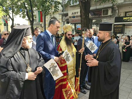 След минути в Бургас ще започне историческо събитие