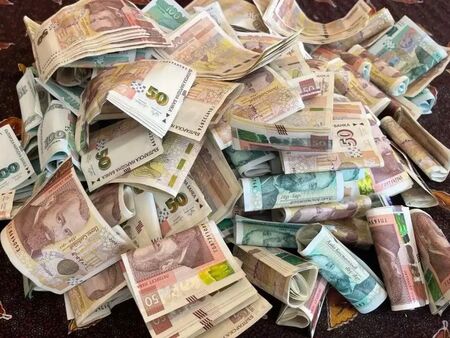 Кешът в българите е още над 30 млрд.лв