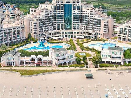 "Холандското селище" в Поморие отново отваря врати
