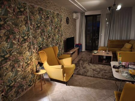 Царево атакува незаконните нощувки в Booking и Airbnb