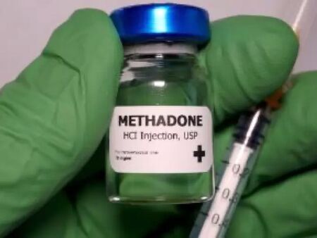 Арестуваха двама лекари заради метадон