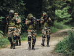Въвеждат задължително военно обучение в...