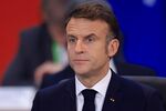 Макрон поднесе необичаен дар на принца на Монако