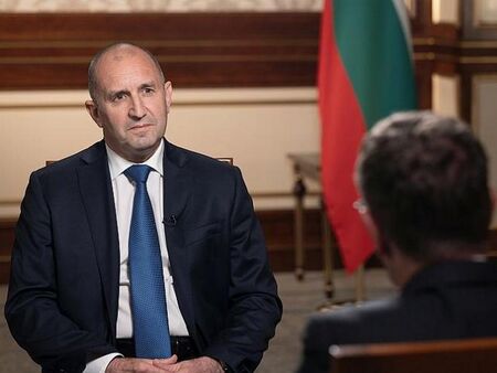 Радев пред CNN: Може да съм старомоден - аз съм за демокрацията, еврозоната може да почака