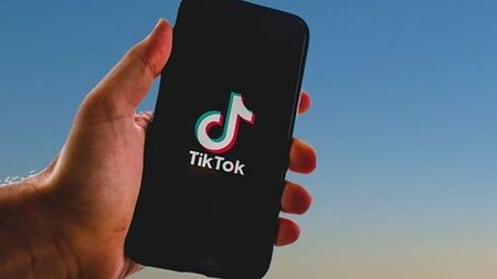 Задържаха най-популярната TikTok звезда в света (СНИМКА)