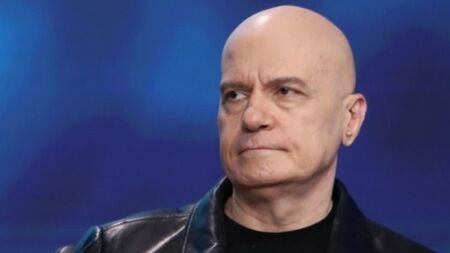 Слави към РСМ: Ще видите ЕС през "крив макарон" от български производител!
