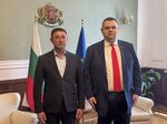 Падна най-твърдата и голяма крепост на Доган в Бургаско, кметът на Руен я вкара цялата в "Ново начало"