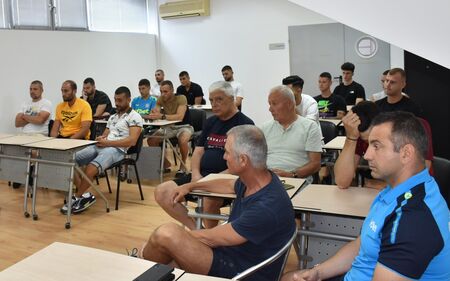 Вижте къде в Бургас да изкарате курс за оръжие или да постреляте за удоволствие
