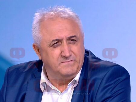 Задават ли се избори след влизането ни в еврозоната? Декме очаква кабинет „Бойко-Пеевски“