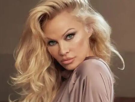 Памела Андерсън заряза Холивуд и шокира с изповед