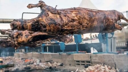Съпругата на Пламен Бобоков блесна в галерията на Ники Младжов (СНИМКИ)