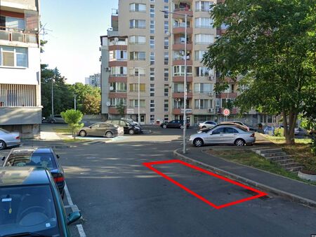Изоставен ел.техник ли заби кирката в колата на бившата любима в "Меден рудник"?