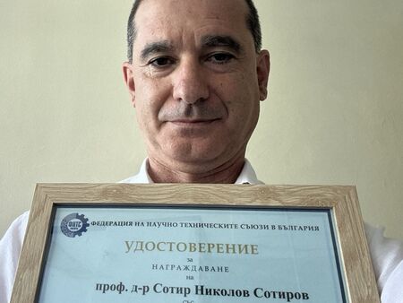 "Шоуто на Слави" отива в историята след 19 години на екран
