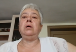 Бабата на битото дете в Габрово с шокиращи разкрития: Баща му удряше главата му в бетона и го налагаше с точилка