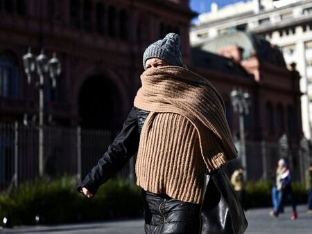 Екстремно време: Тежка жега в Европа, а в Южна Америка треперят от студ