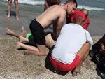 Шеф от спешно отделение спаси 2 живота на плаж в Поморие