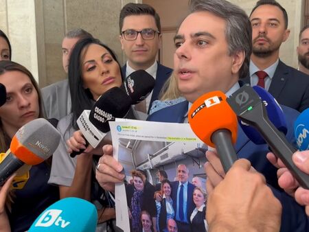 Асен Василев: Борисов стои зад атаката срещу кмета на Варна