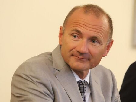 Открили 80 хил. евро в  дома на Росен Христов, у Деница Златева - 100 хил. лева