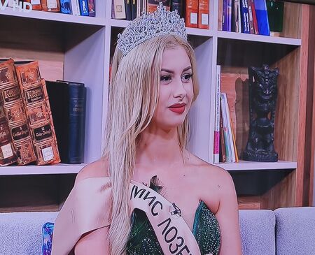 Искам си замъка! Анета от „Ергенът“ стана Мис Лозенец и чака мъжа, който ще ѝ сбъдне мечтата