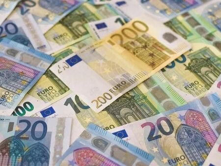 Българин ще бъде съден в Полша за опит да „изпере“ 236 000 евро