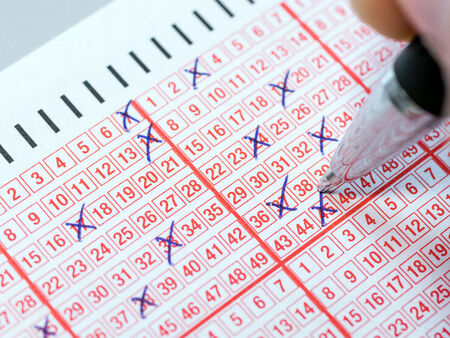 Мъж спечели почти 4 млн. лв. от тото с фиш за мижави стотинки