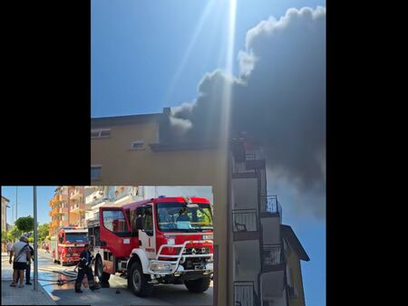 Голям пожар в Приморско. Соларни панели подпалиха жилищна сграда