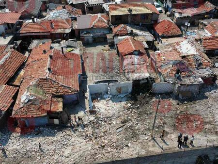 Разчистването на незаконните постройки ще продължи Над 20 незаконни постройки